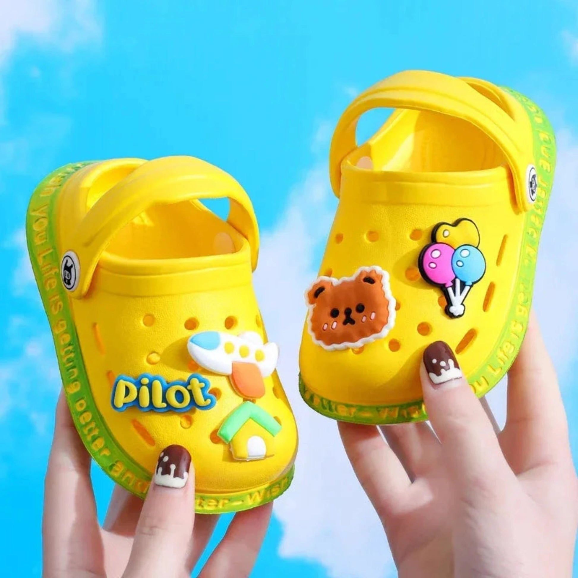 Children’s Lightweight Clogs - Babytopia32